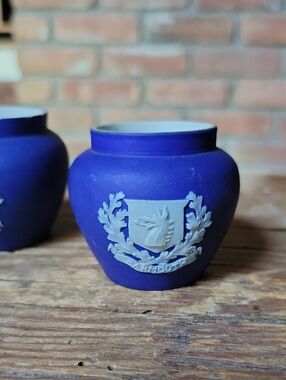 WEDGWOOD COBALT BLUE JASPERWARE BARMOUTH DRAGON THEME MINI POTS, SET OF 2